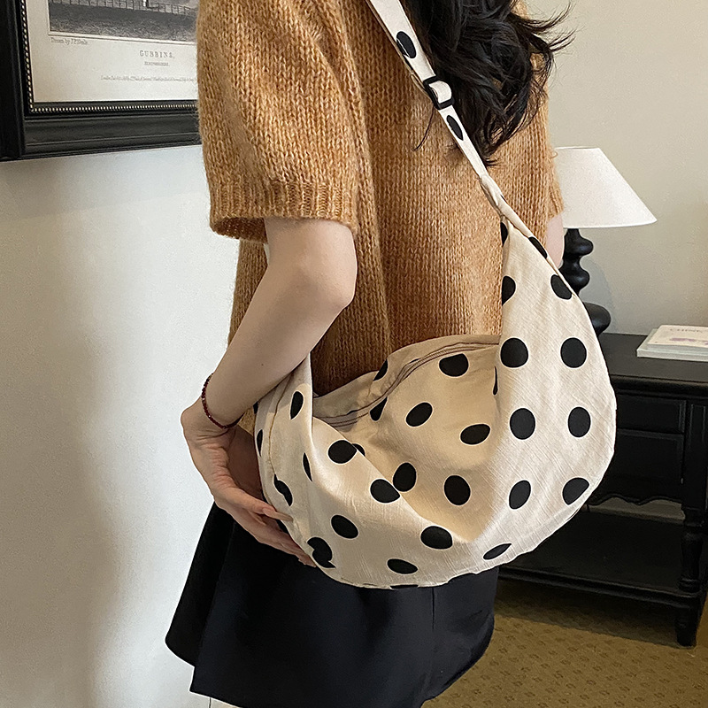 Interior Design Minimalist - Bolso de Hombro Tipo Dumpling de