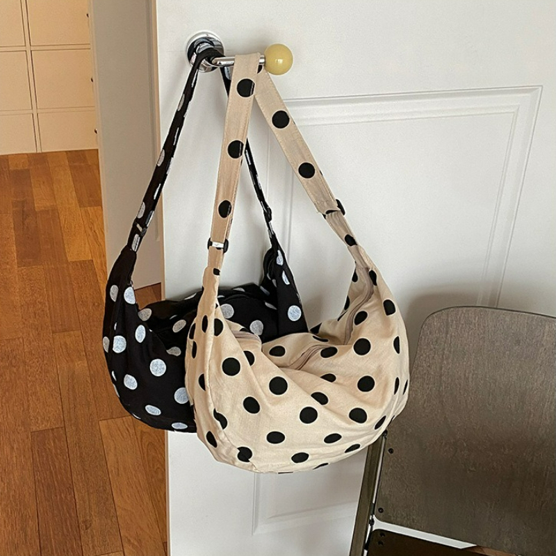 Bolso de Hombro Tipo Dumpling  - Interior Design Minimalist reseña y precio