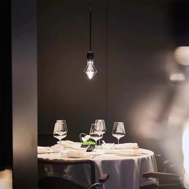 Luces colgantes de cristal de  - Interior Design Remote reseña y precio